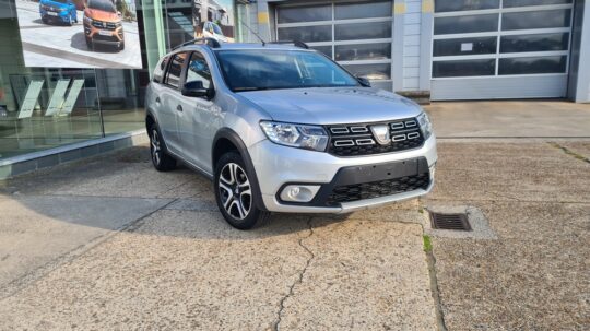 Dacia Logan 0.9 TCe Anniversary benzine 10