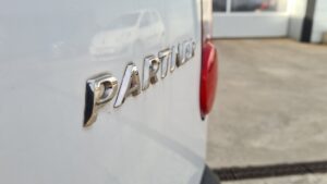 Peugeot PARTNER 1.6HDI tweedehandswagens garage peter bredene 13