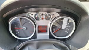 FORD KUGA 2000 DIESEK TWEEDEHANDSWAGENS GARAGE PETER BREDENE (4)