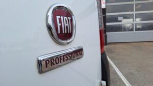 fiat fiorino benzine camionette tweedehandswagens garage peter bredene (13)