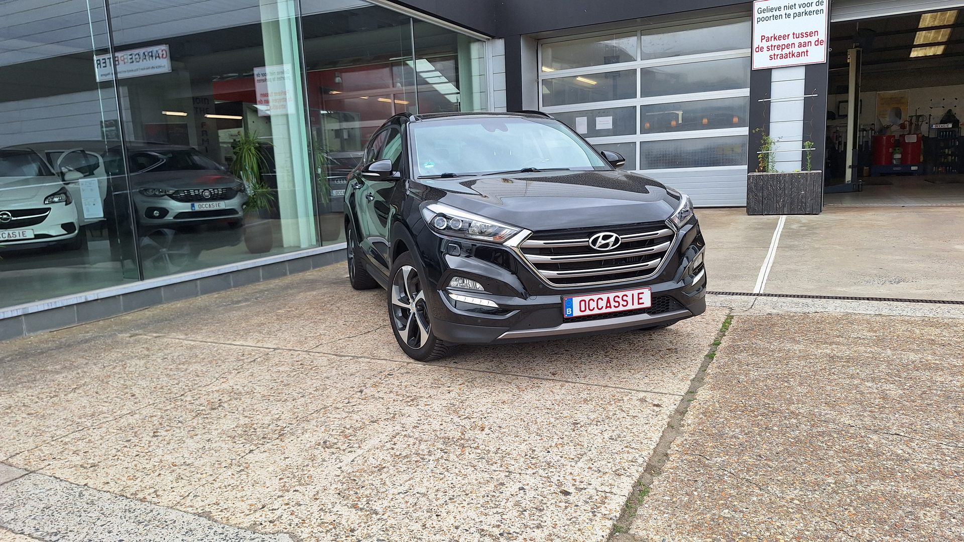 hyundai tucson benzine zwart full option garage peter bredene (1)