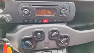 729615 FIAT PANDA BENZINE TWEEDEHANDSWAGENS GARAGE PETER BREDENE (8)