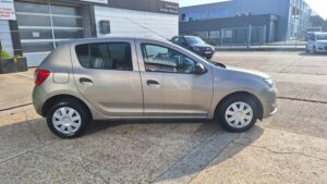 Dacia Sandero 1200 benzine tweedehandswagens garage peter bredene oostende (2)