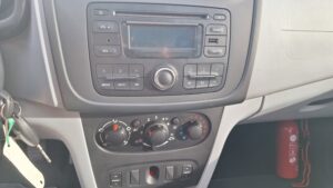 Dacia Sandero 1200 benzine tweedehandswagens garage peter bredene oostende (8)