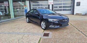 Opel Insignia Grand Sport 1500 benzine tweedehandswagens garage peter bredene oostende (1)