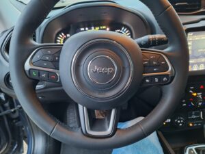 Jeep Renegade 1300 Hybrid Limited4X 2021 voorkant tweedehandswagens garage peter bredene oostende (10)