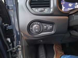 Jeep Renegade 1300 Hybrid Limited4X 2021 voorkant tweedehandswagens garage peter bredene oostende (11)