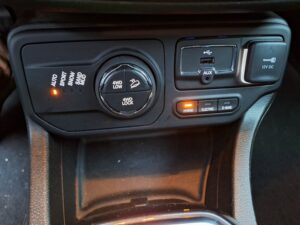 Jeep Renegade 1300 Hybrid Limited4X 2021 voorkant tweedehandswagens garage peter bredene oostende (8)