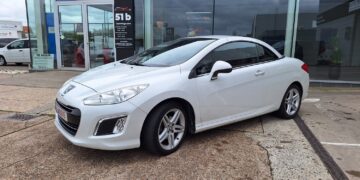 Peugeot 308 Cabrio 1600 benzine foto1 tweedehandswagens garage peter bredene oostende (1)