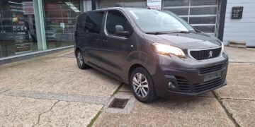 peugeot expert 2000 D laadruimte afgewerkt tweedehandswagens garage peter bredene oostende (1)