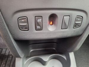 dacia logan mcv 1200 benzine tweedehandswagens garage peter bredene oostende (9)