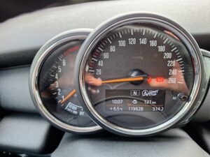 MINI ONE 1500 benzine tweedehandswagens garage peter bredene oostende (5)