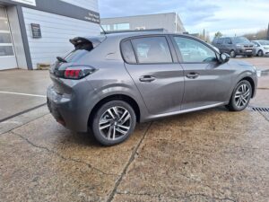 Peugeot 208 1200 BENZINE PURETECH tweedehandswagens garage peter bredene oostende (2)