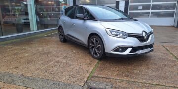 Renault Scenic 1300 benzine Bose tweedehandswagens garage peter bredene oostende (1)