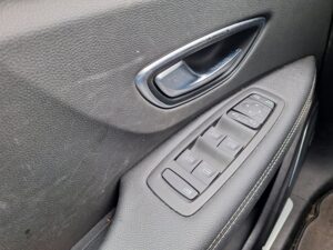 Renault Scenic 1300 benzine Bose tweedehandswagens garage peter bredene oostende (10)