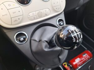 Fiat 500 1000 benzine hybrid dolcevita tweedehandswagens garage peter bredene oostende (11)