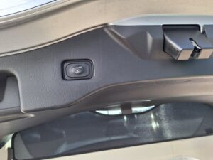 Ford Mondeo 2000 benzine hybrid automaat tweedehandswagens garage peter bredene oostende (13)