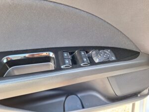 Ford Mondeo 2000 benzine hybrid automaat tweedehandswagens garage peter bredene oostende (8)