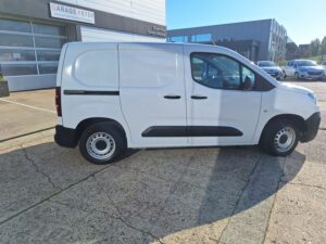 Citroen Berlingo 1500 diesel lichte vracht tweedehandswagens garage peter bredene oostende (2)