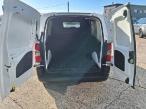 Citroen Berlingo 1500 diesel lichte vracht tweedehandswagens garage peter bredene oostende (5)