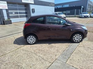 Ford KA 1200 benzine paars tweedehandswagens garage peter bredene oostende (2)