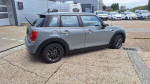 mini one 15 benzine 2018 alum velgen grijs tweedehandswagens garage peter bredene oostende (2)