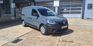 Renault Express 1.3 TCe benzine lichte vracht tweedehands Garage Peter Bredene