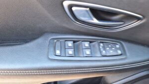 RENAULT SCENIC tweedehandswagens garage peter bredene oostende (7)